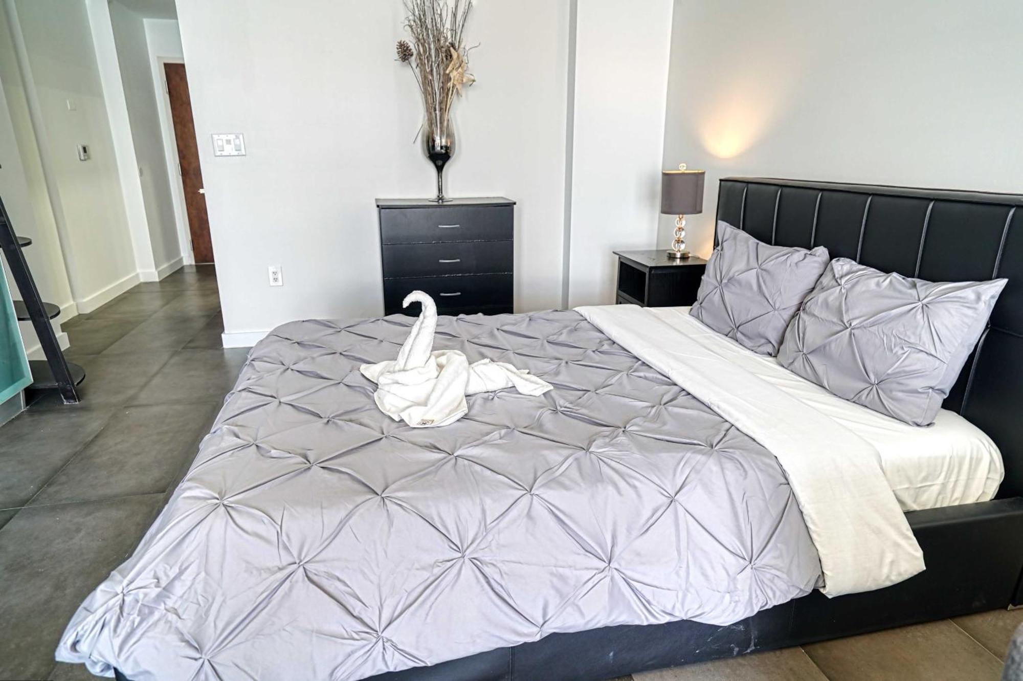 Deluxe Apartments At The Congress Майами-Бич Номер фото