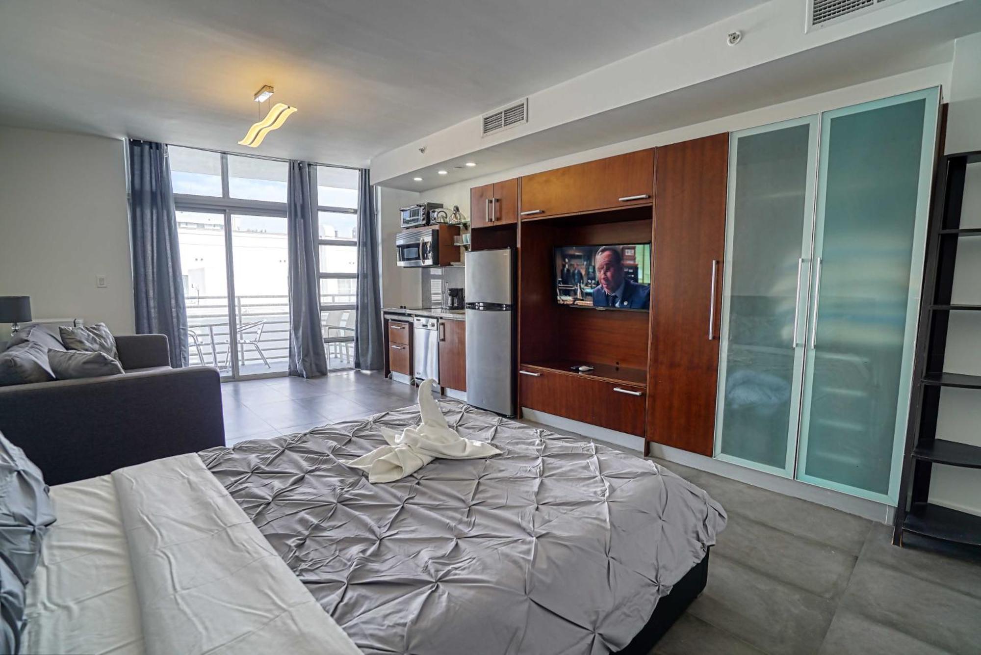 Deluxe Apartments At The Congress Майами-Бич Номер фото